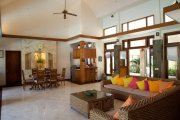 Seminyak villa for lease 2 bedrooms 700m2 land 15m pool near beach: