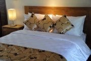 Bali 3 bedroom Canggu villa for yearly rent rice fields infinity pool: