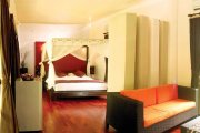 Bali resort hotel for sale 7 rooms swimming pool jacuzzi: