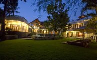 Bali resort hotel for sale 7 rooms swimming pool jacuzzi: