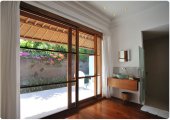 Luxury Bali villa estate for sale 7 bedrooms 4 villas near beach:
