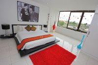Apartment building for leasehold sale with 2 luxury apartments: