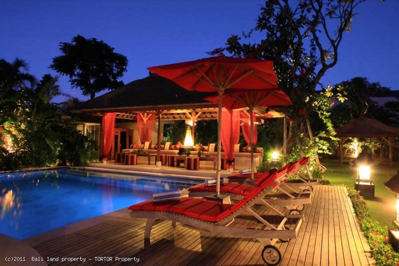Bali Seminyak luxury 5 bedroom villa for sale leasehold property