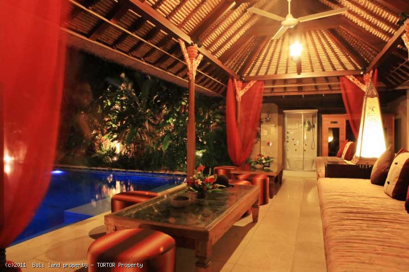 Bali Seminyak luxury 5 bedroom villa for sale leasehold property
