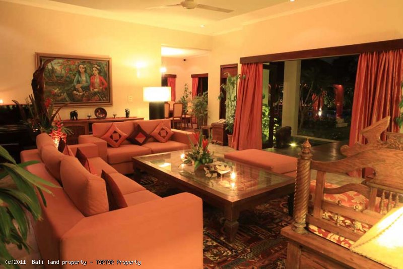 Bali Seminyak luxury 5 bedroom villa for sale leasehold property