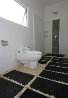 Apartment building for leasehold sale with 2 luxury apartments: