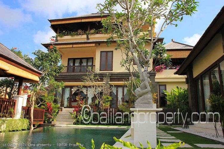 Bali 4 bedroom quality villa for sale 3 floors pool amazing views - $685,000