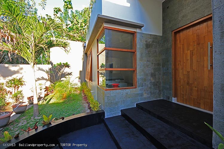 Affordable 3 bedroom luxury freehold villa for sale