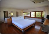 Luxury Bali villa estate for sale 7 bedrooms 4 villas near beach: