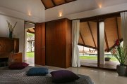 Modern Bali villa property 4 bedrooms Italian designed pool TV room: