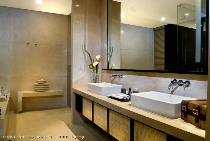 Anantara one bedroom apartment top floor