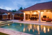 Luxury 4 bedroom villa for sale Seminyak pool bar Jacuzzi: