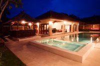 Luxury 4 bedroom villa for sale Seminyak pool bar Jacuzzi: