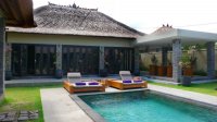 Luxury 4 bedroom Seminyak rental villa for sale: