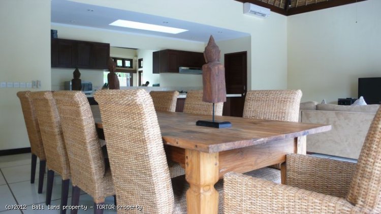 Tropical 4 bedroom villa for sale Seminyak pool bar