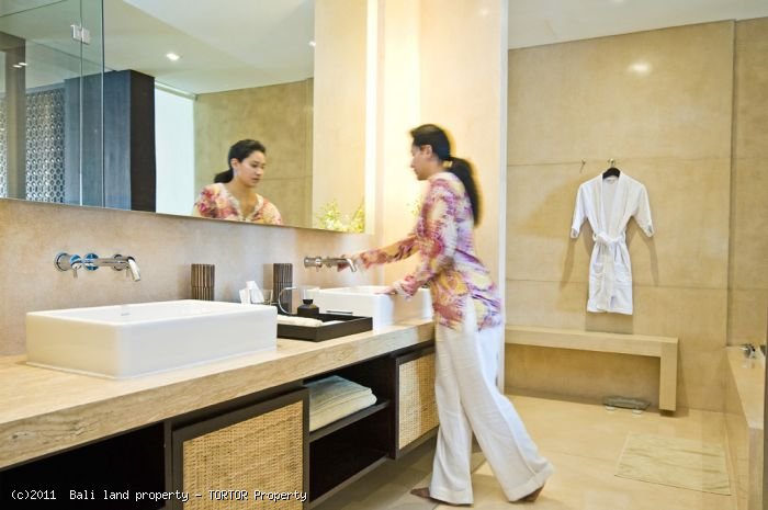 Anantara one bedroom apartment top floor