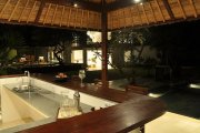 Villa for sale 5 bedroom freehold house tennis court Jacuzzi 2500m2: