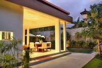 Contemporary style 2 bedroom villa luxury interior rental goldmine: