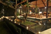 Villa for sale 5 bedroom freehold house tennis court Jacuzzi 2500m2: