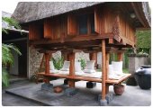 Luxury Bali villa estate for sale 7 bedrooms 4 villas near beach:
