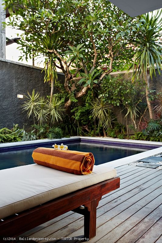 Affordable 3 bedroom villa with pool for lease