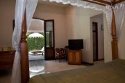 Seminyak villa for lease 2 bedrooms 700m2 land 15m pool near beach: