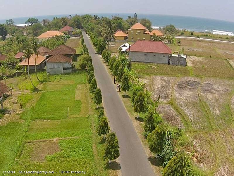 Large plot near beach for quick sale in