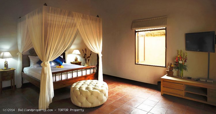 Villa residence for lease on 2000m2 7 bedrooms 2 pools