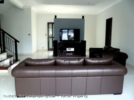 Echo beach freehold 4 bedrooms property 1120 m2