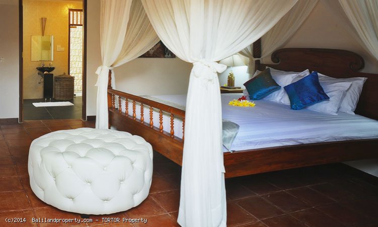 Villa residence for lease on 2000m2 7 bedrooms 2 pools