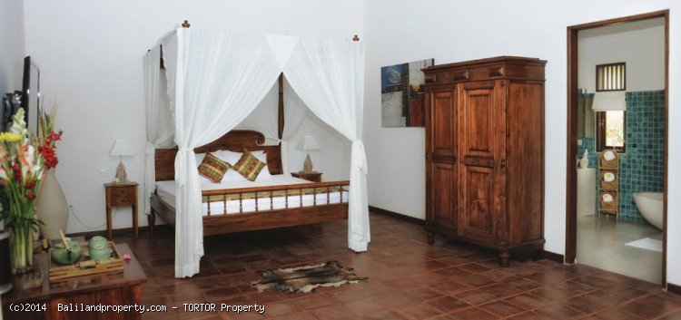 Villa residence for lease on 2000m2 7 bedrooms 2 pools