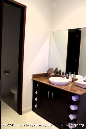 Echo beach freehold 4 bedrooms property 1120 m2