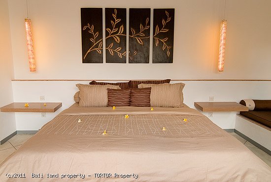 Villa Seminyak Legian 2 bedroom holiday villas investment 85 percent occupancy