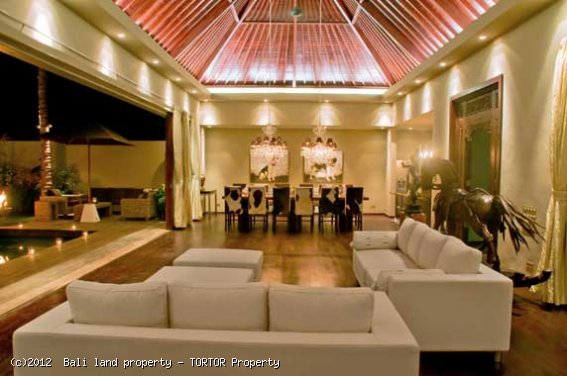 Seminyak villa residence for sale 8 bedrooms 3 villas