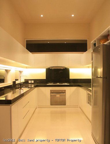 Contemporary style 2 bedroom villa luxury interior rental goldmine