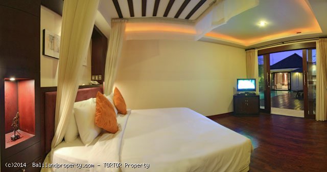 Freehold boutique villa resort for sale 9 villas