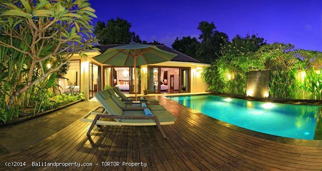 Freehold boutique villa resort for sale 9 villas