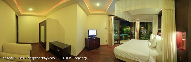 Freehold boutique villa resort for sale 9 villas