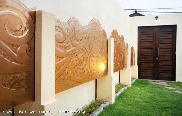 Bali Seminyak villa property for sale 3 bedrooms modern designed
