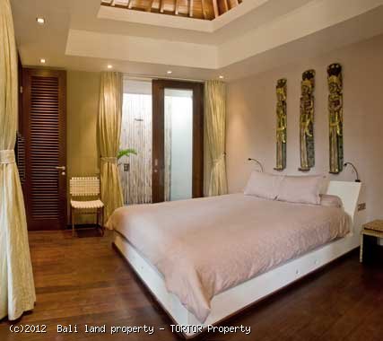 Seminyak villa residence for sale 8 bedrooms 3 villas