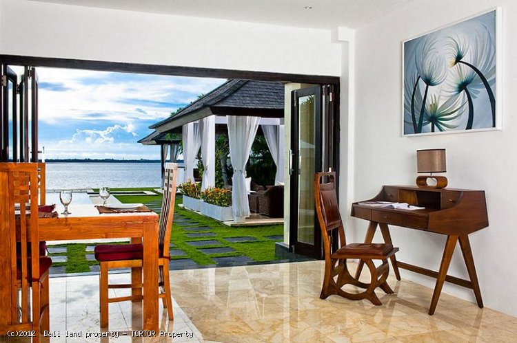 Luxury Bali waterfront villa 3 bedrooms jetty freehold real estate