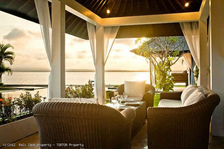 Luxury Bali waterfront villa 3 bedrooms jetty freehold real estate