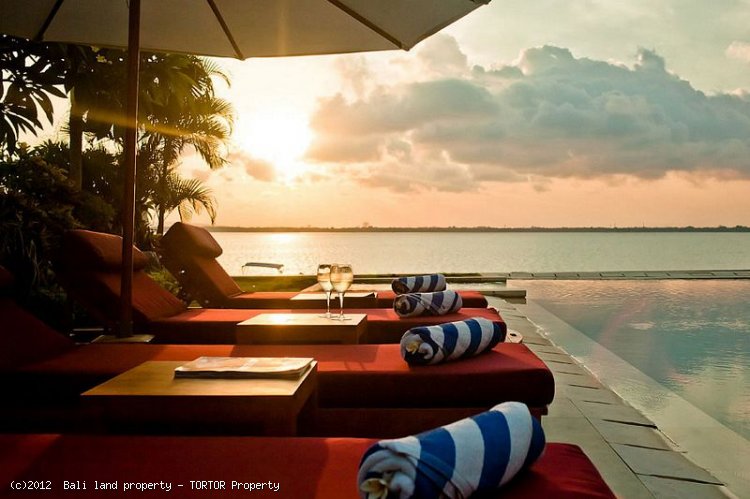 Luxury Bali waterfront villa 3 bedrooms jetty freehold real estate