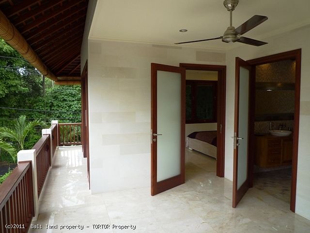 Freehold villa for sale 3 bedrooms near Seseh beach