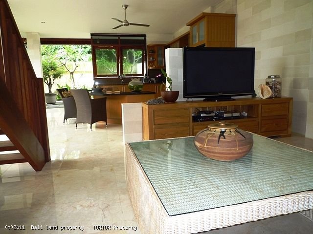 Freehold villa for sale 3 bedrooms near Seseh beach