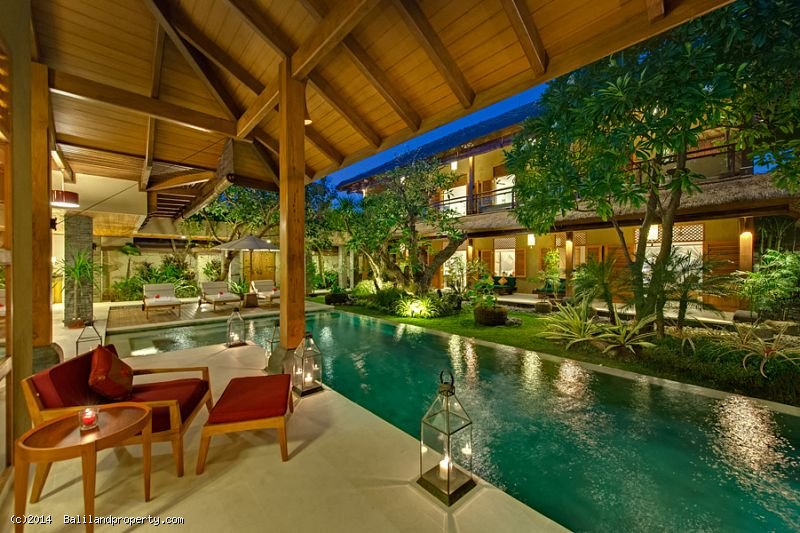 Freehold 4 bedroom villa home on 800m2