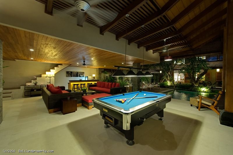 Freehold 4 bedroom villa home on 800m2