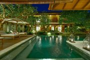 Freehold 4 bedroom villa home on 800m2