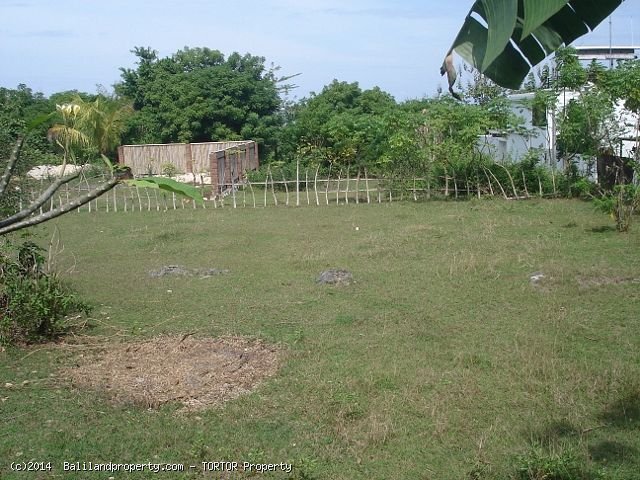 Villa with 3 bedrooms on 2400m2 land with views