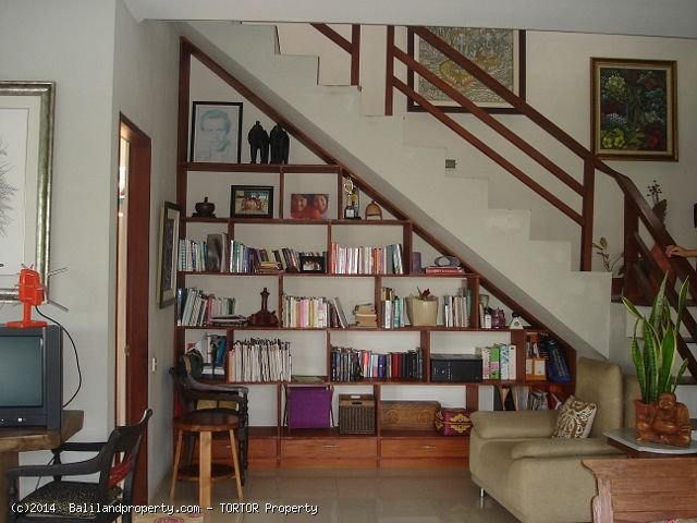 Villa with 3 bedrooms on 2400m2 land with views